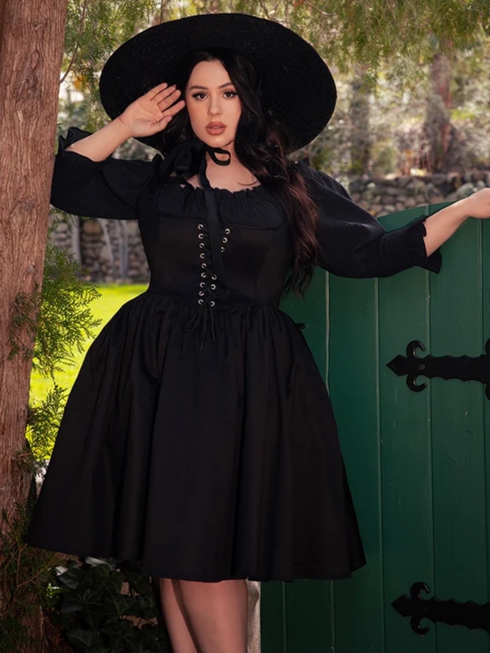 La Femme en Noir cottage witch corset dress
